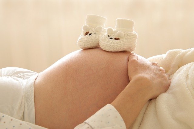Massage sonore pour femmes enceintes après 4 mois de grossesse. Pour un moment de détente et de lien avec bébé